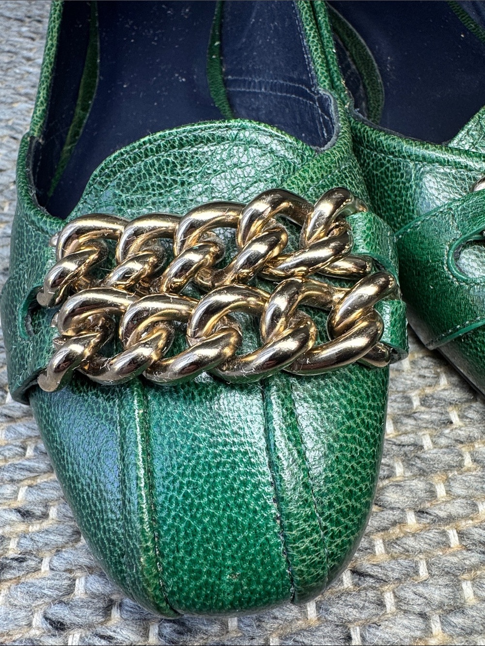 Tory Burch Hana Ballet Flats Emerald Green Leather Chain Accent - Picture 9 of 14